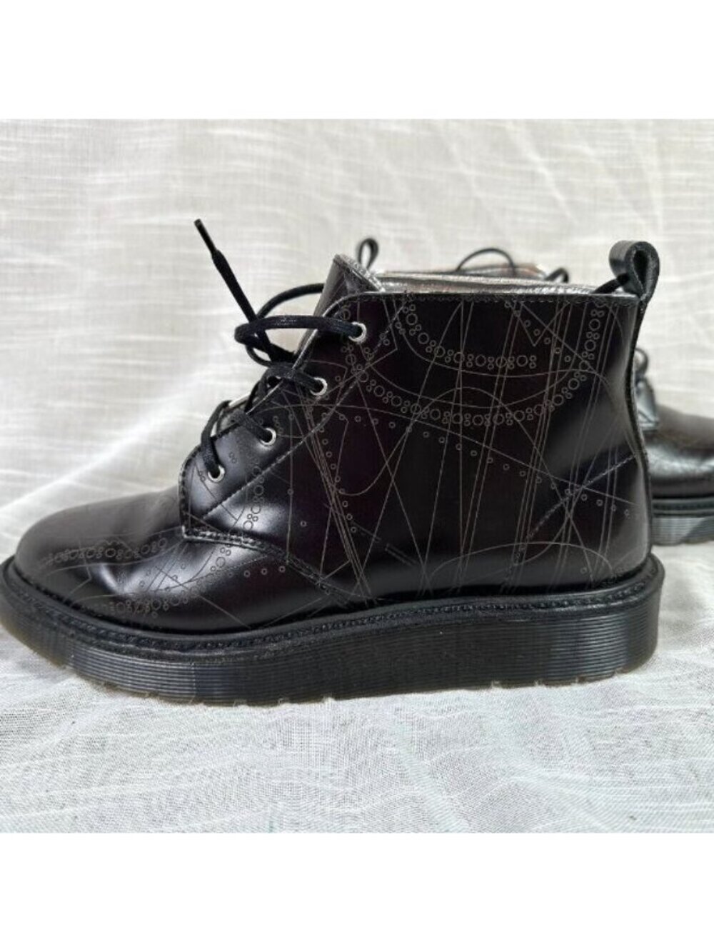DR. MARTENS MERYL 15712 Boot All Over Print 4 Eye Leather Made in England Size 6